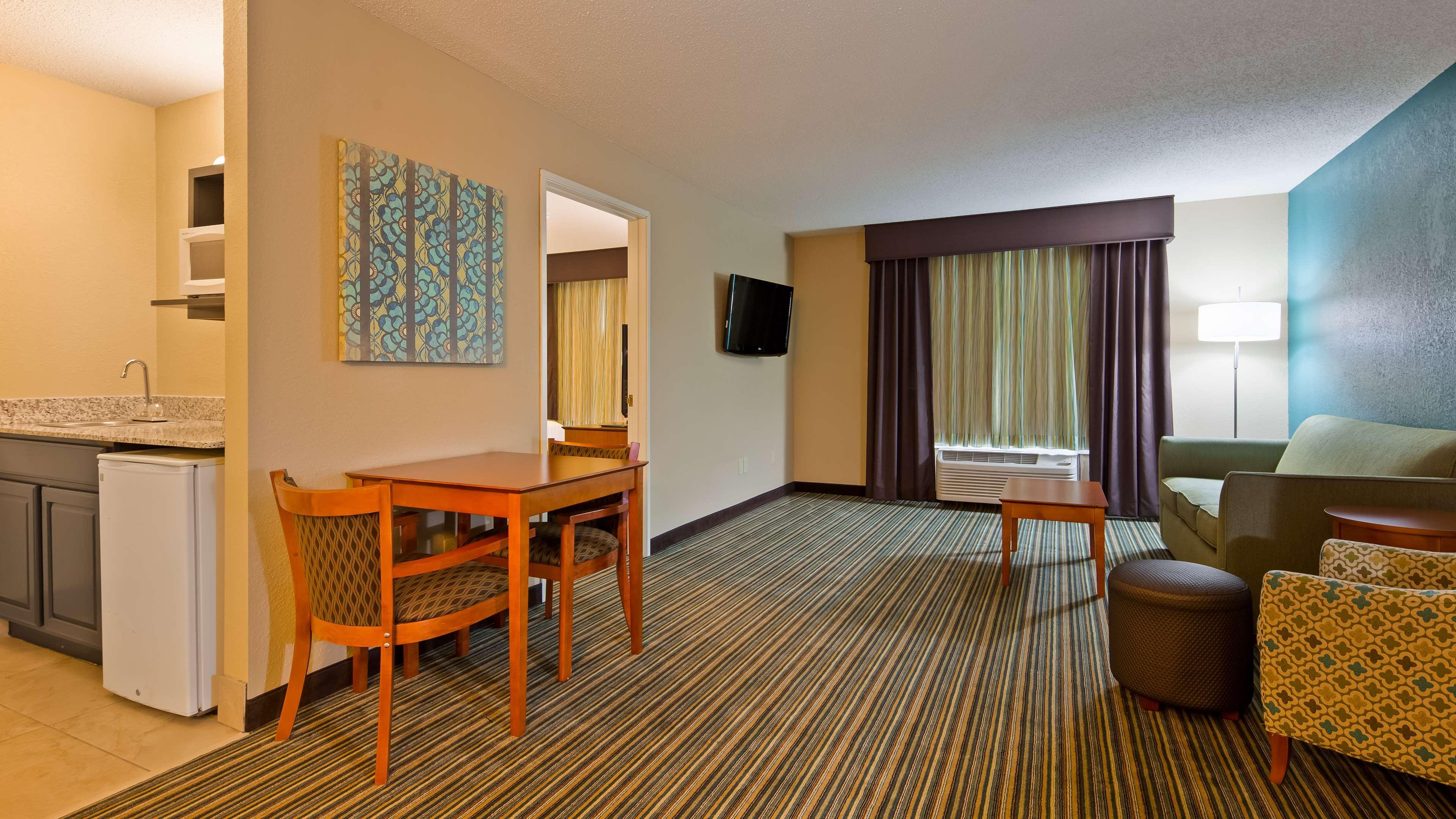 Best Western Plus Menomonie Inn & Suites מראה חיצוני תמונה